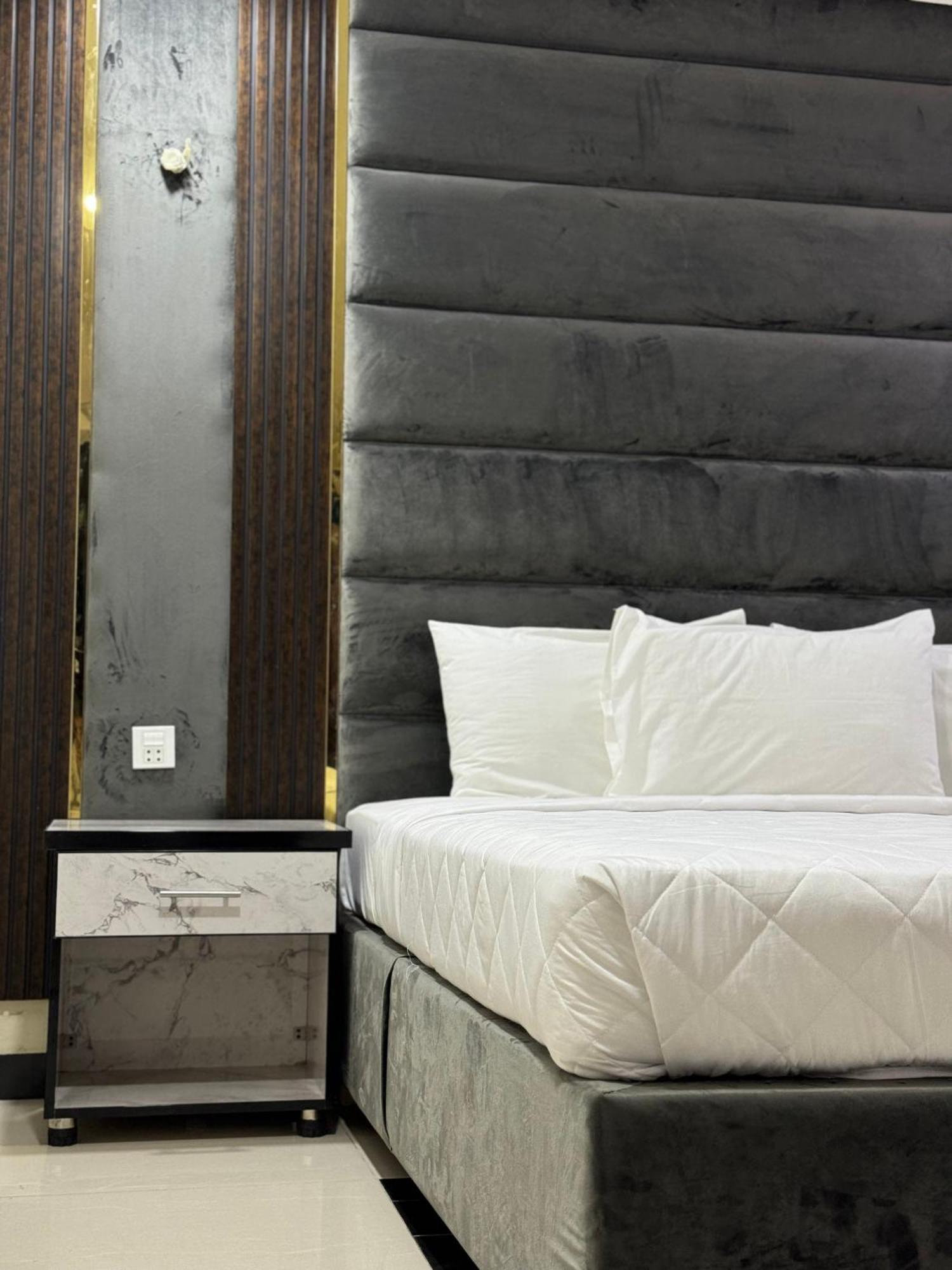 Rose Valet Guest House 伊斯兰堡 外观 照片